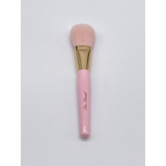 Too Faced Powder Brush - Picture 2 of 3